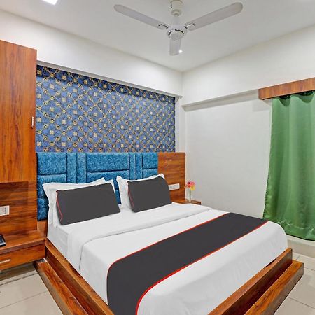 Capital O Bhavya Villa Ahmedabad Extérieur photo