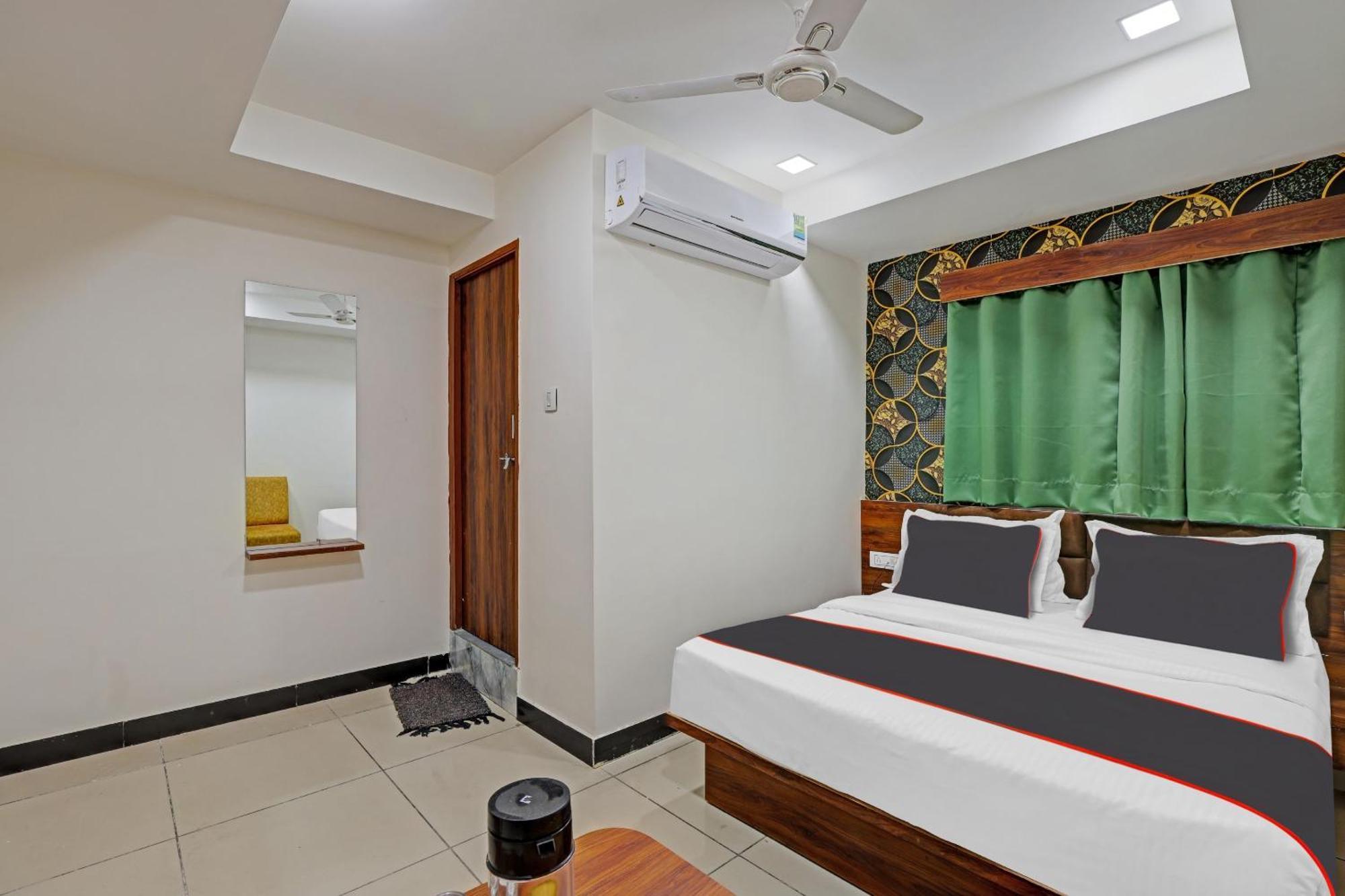 Capital O Bhavya Villa Ahmedabad Extérieur photo