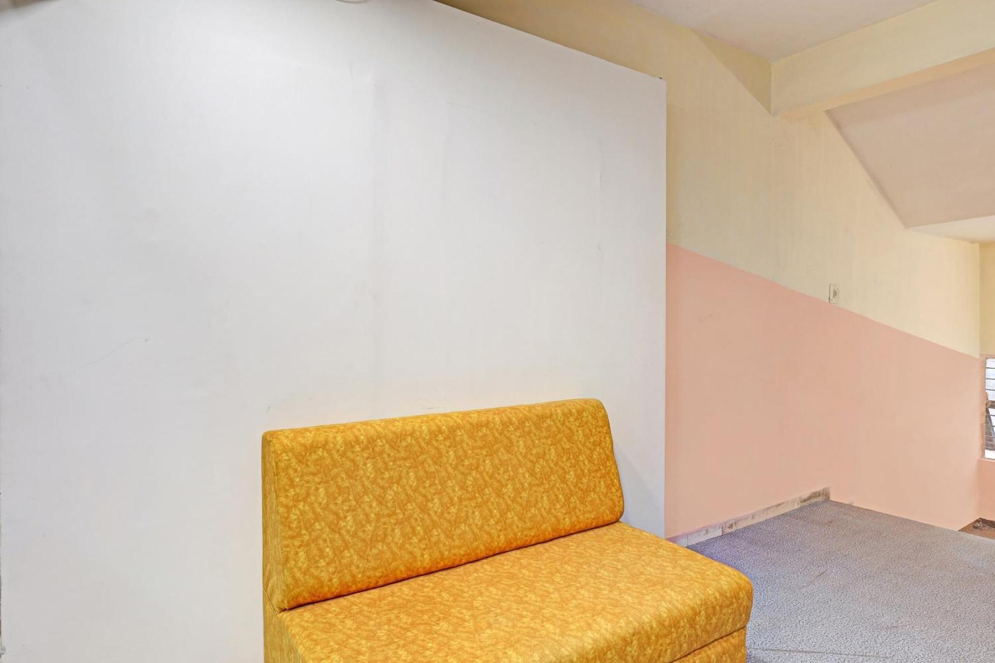 Capital O Bhavya Villa Ahmedabad Extérieur photo